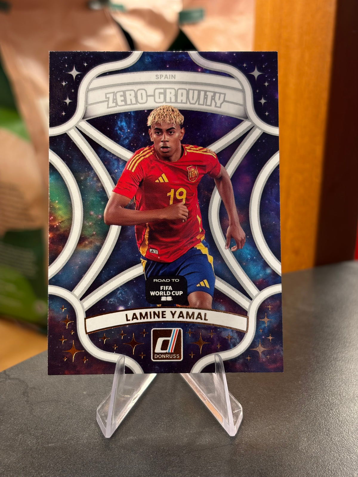 Lamine Yamal — Panini Donruss Road to FIFA World Cup 2026 (No. 10), insert Zero Gravity