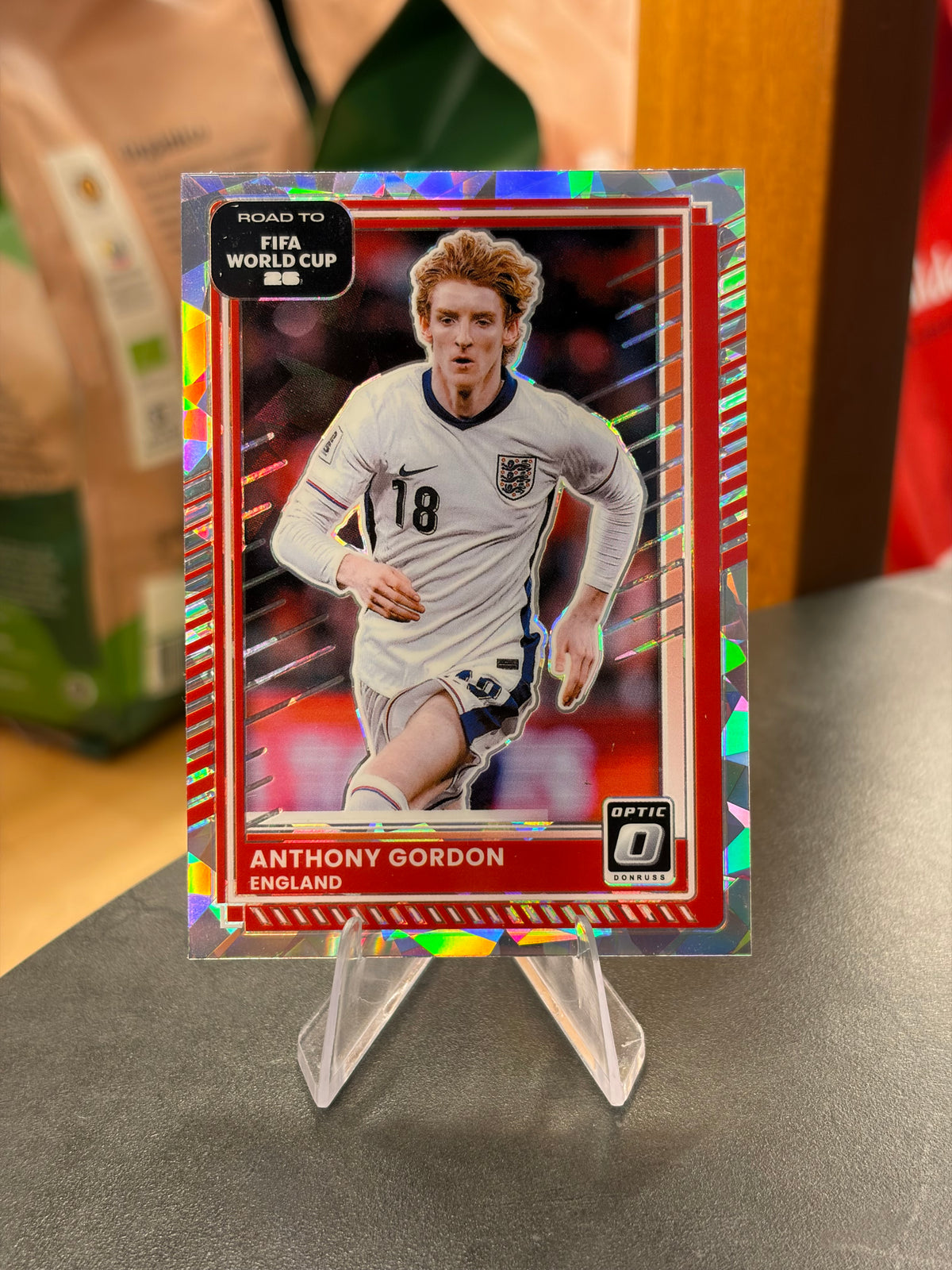 Anthony Gordon — Panini Donruss Optic Road to FIFA World Cup 2026 (No. 67), paralela Cracked Ice