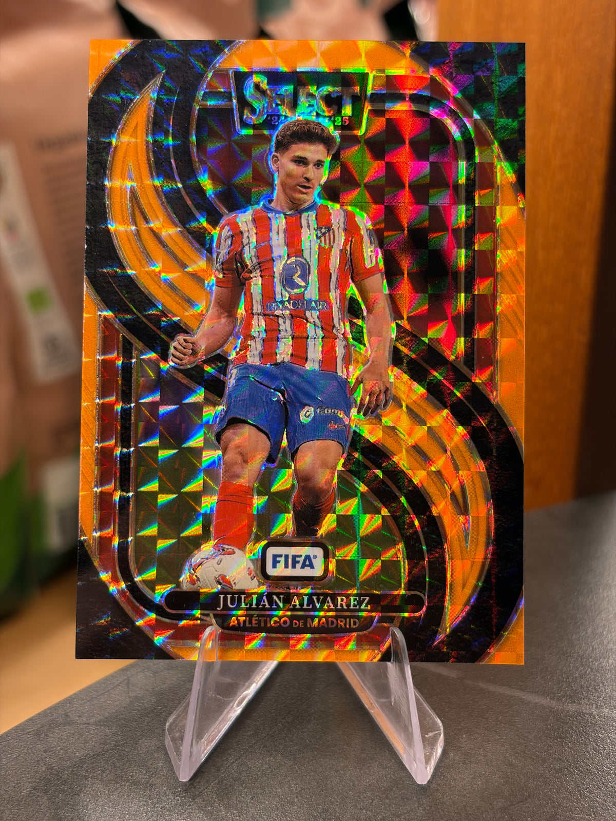 Julián Álvarez — Panini Select 2024-25 (No. 111), paralela Orange Ice 014/125