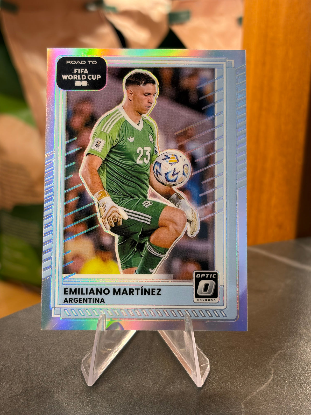 Emiliano Martínez — Panini Donruss Optic Road to FIFA World Cup 2026 (No. 160), base