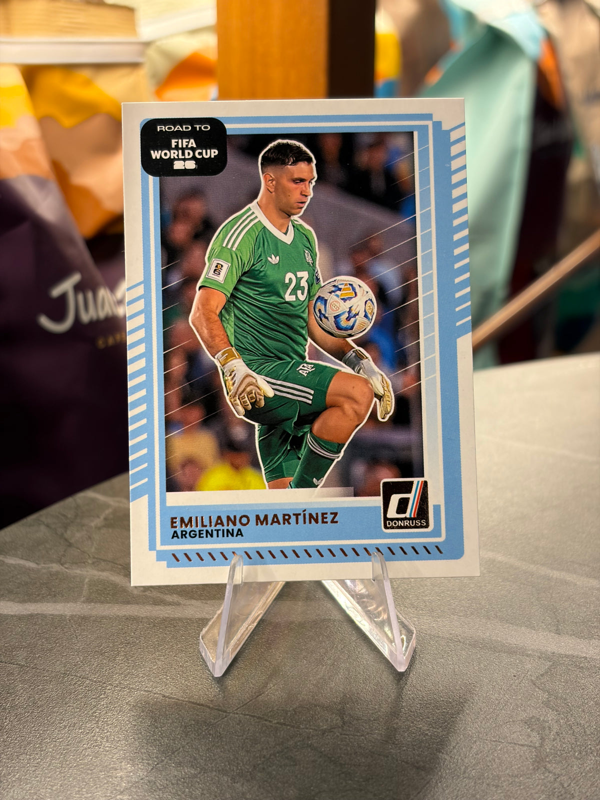 Emiliano Martínez — Panini Donruss Road to FIFA World Cup 2026 (No. 160), base
