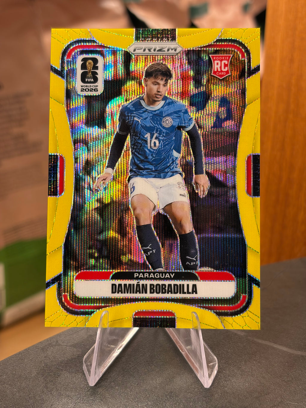 Damián Bobadilla — Panini Prizm FIFA World Cup 2026 (No. 349), paralela Fluorescent Yellow Wave 133/180