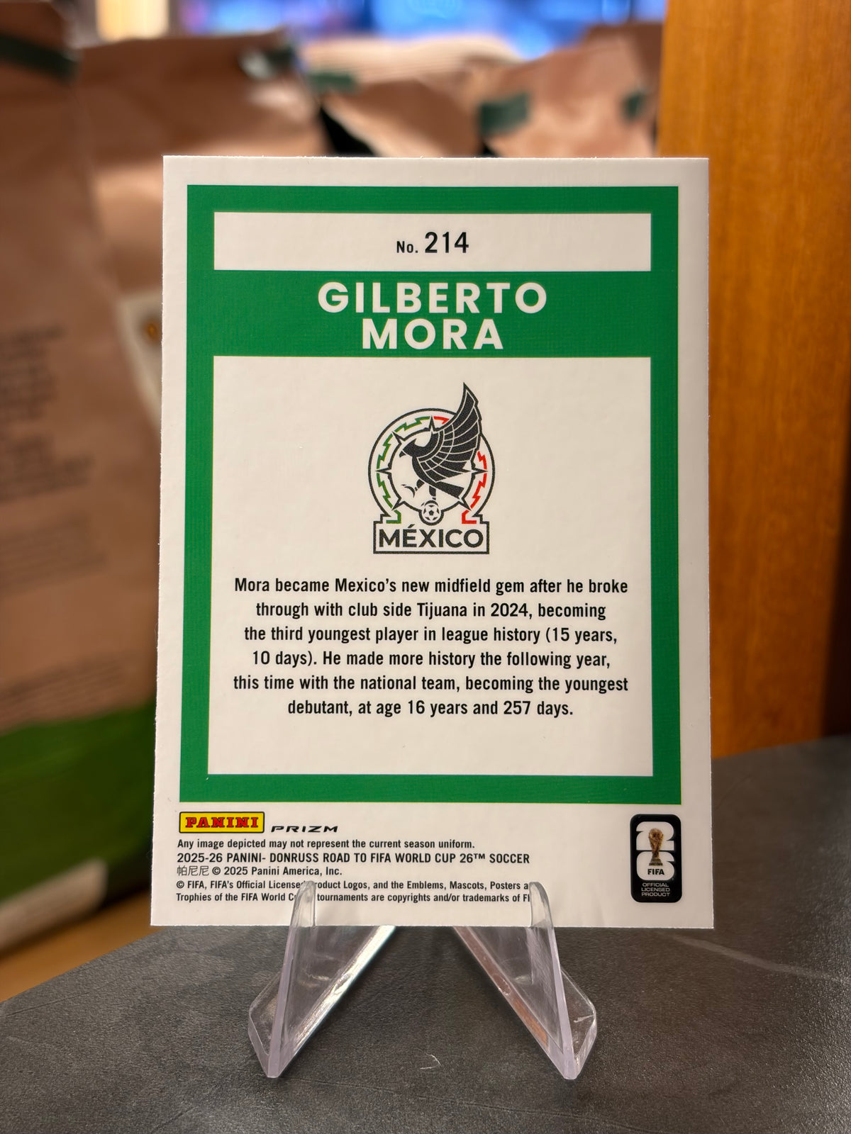 Gilberto Mora — Panini Donruss Optic Road to FIFA World Cup 2026 (No. 214), paralela Holo
