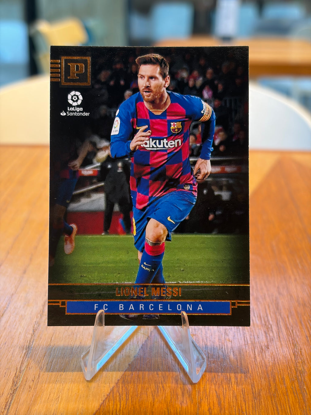 Lionel Messi — Panini Chronicles 2019-20, base Panini (No. 424), FC Barcelona